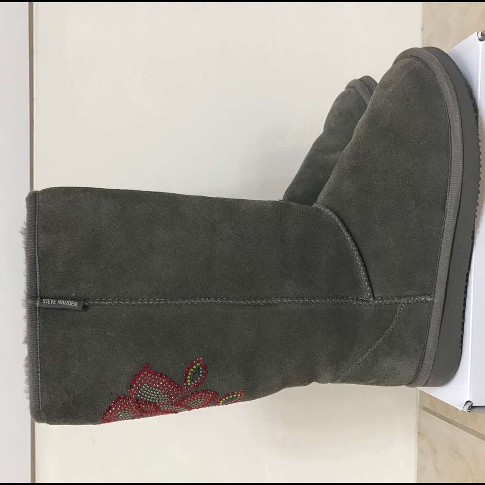 Steve Madden boots - flower stones and inside fur